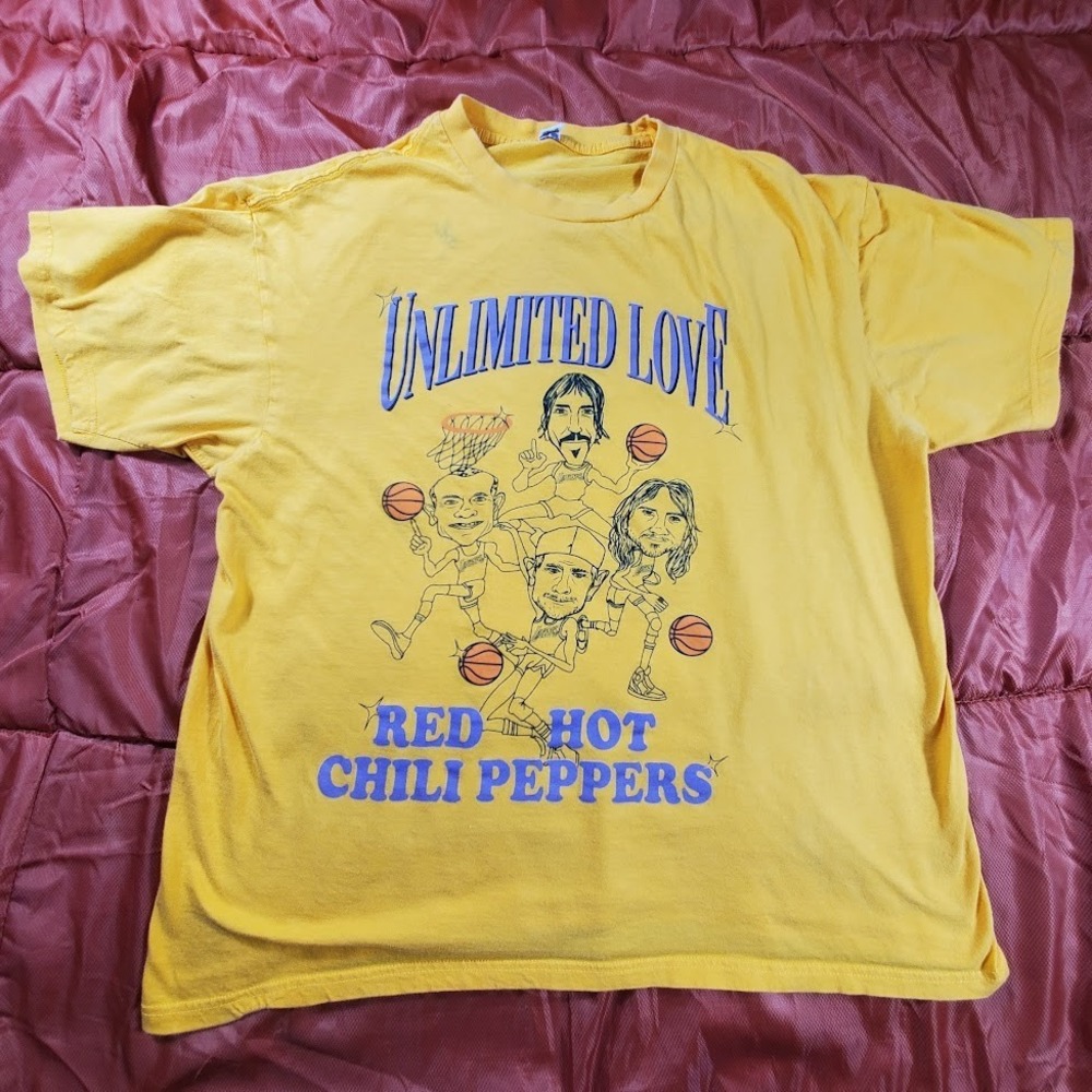 Red Hot Chili‎ Peppers Unlimited Love T-Shirt Size Medium Lakers SGA 4/3/22